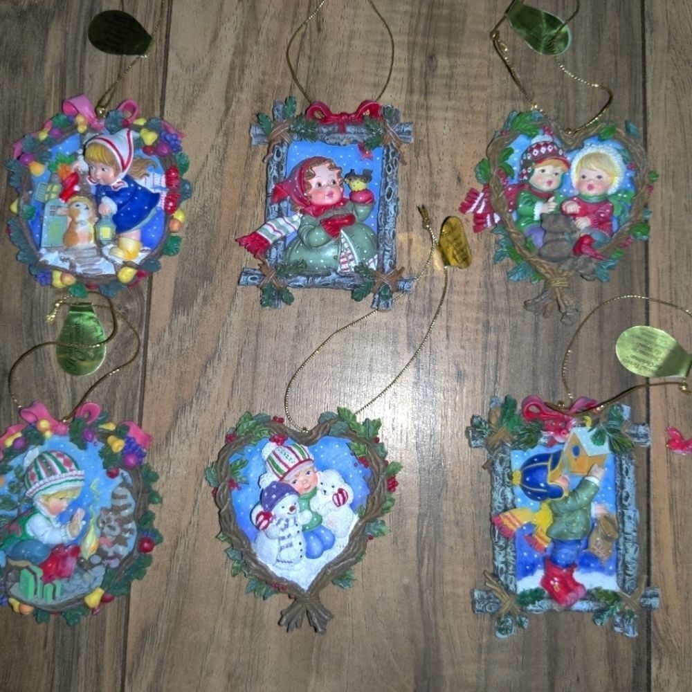 Vintage Heirloom Ornaments from Ashton Drake “Christmas in the Woods” 6 Piece.